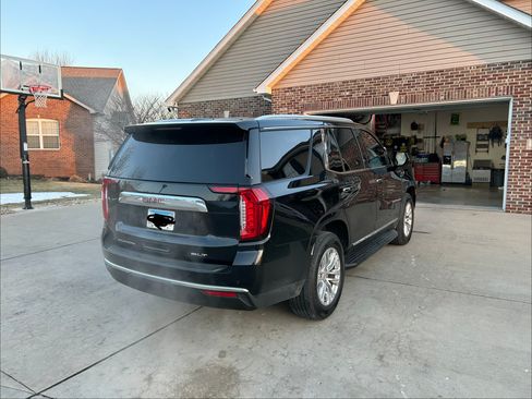 Used 2021 GMC Yukon SLT w/ SLT Luxury Plus Package image 4