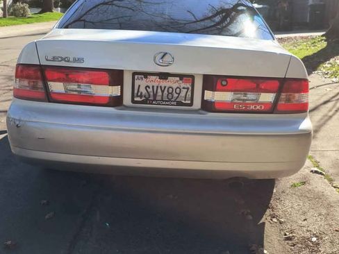 Used 2001 Lexus ES 330 image 6