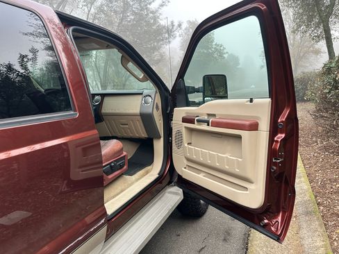Used 2008 Ford F350 King Ranch image 16