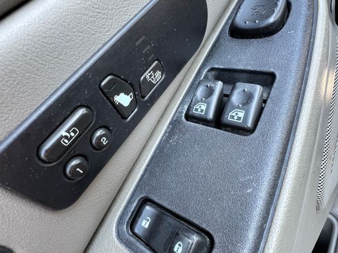 Used 2006 Chevrolet Silverado 1500 LT w/ Onstar Plus Package image 27