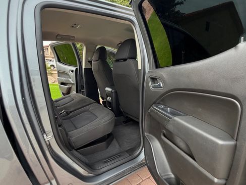 Used 2021 Chevrolet Colorado LT image 12