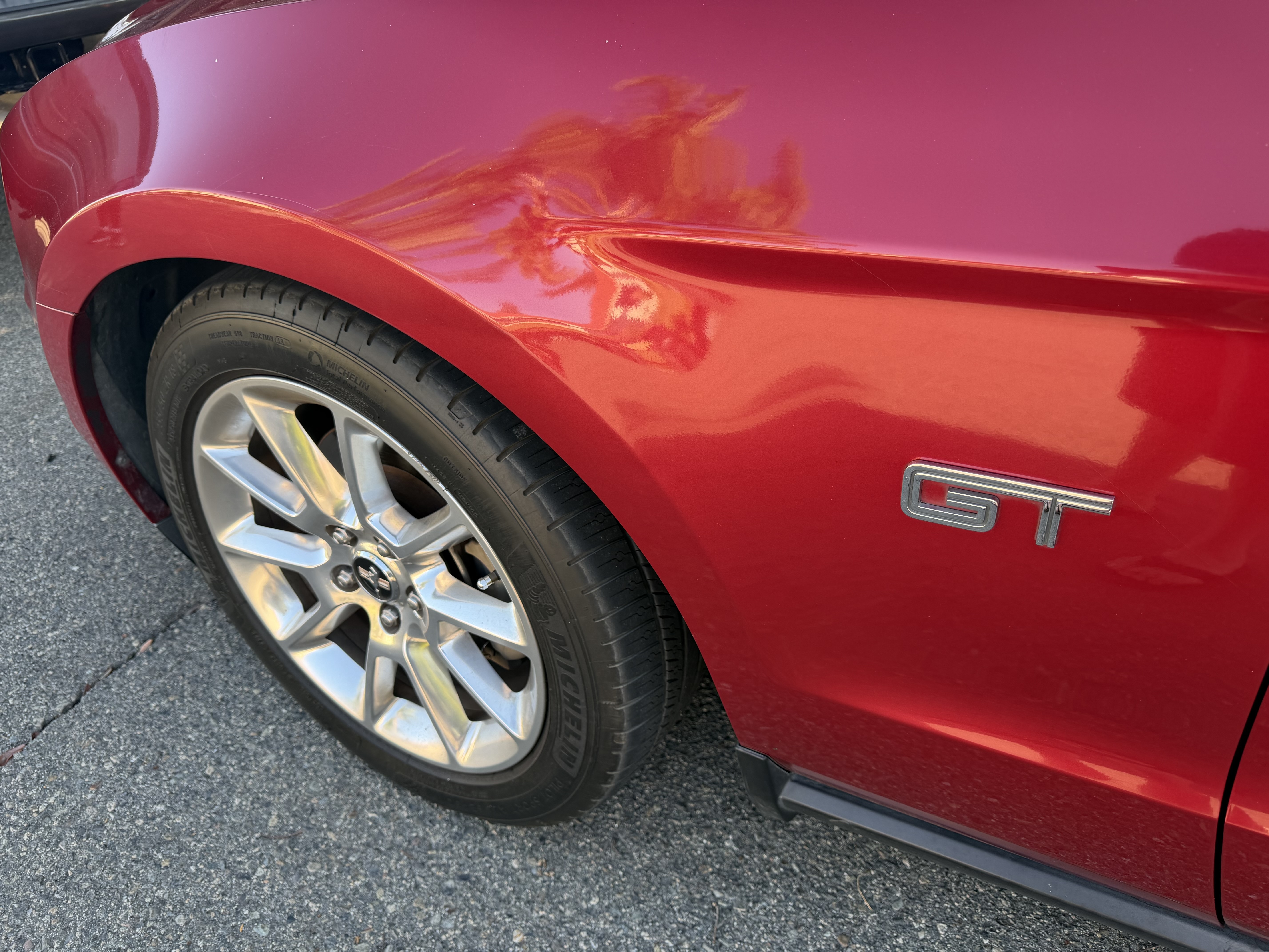 Used 2010 Ford Mustang GT Premium RWD image 9