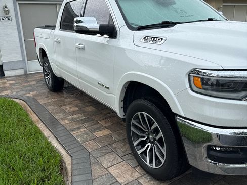 Used 2025 RAM 1500 Limited AWD/4WD image 2