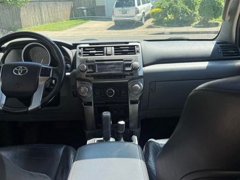 Used 2011 Toyota 4Runner SR5 w/ Convenience Pkg AWD/4WD image 6