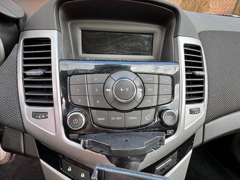 Used 2014 Chevrolet Cruze LT image 5