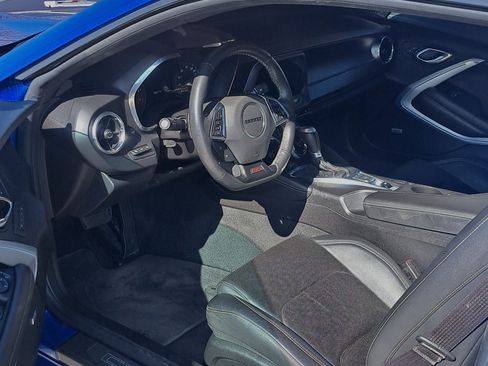 Used 2016 Chevrolet Camaro SS image 2
