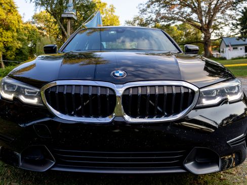 Used 2020 BMW 330i Sedan w/ Convenience Package image 2