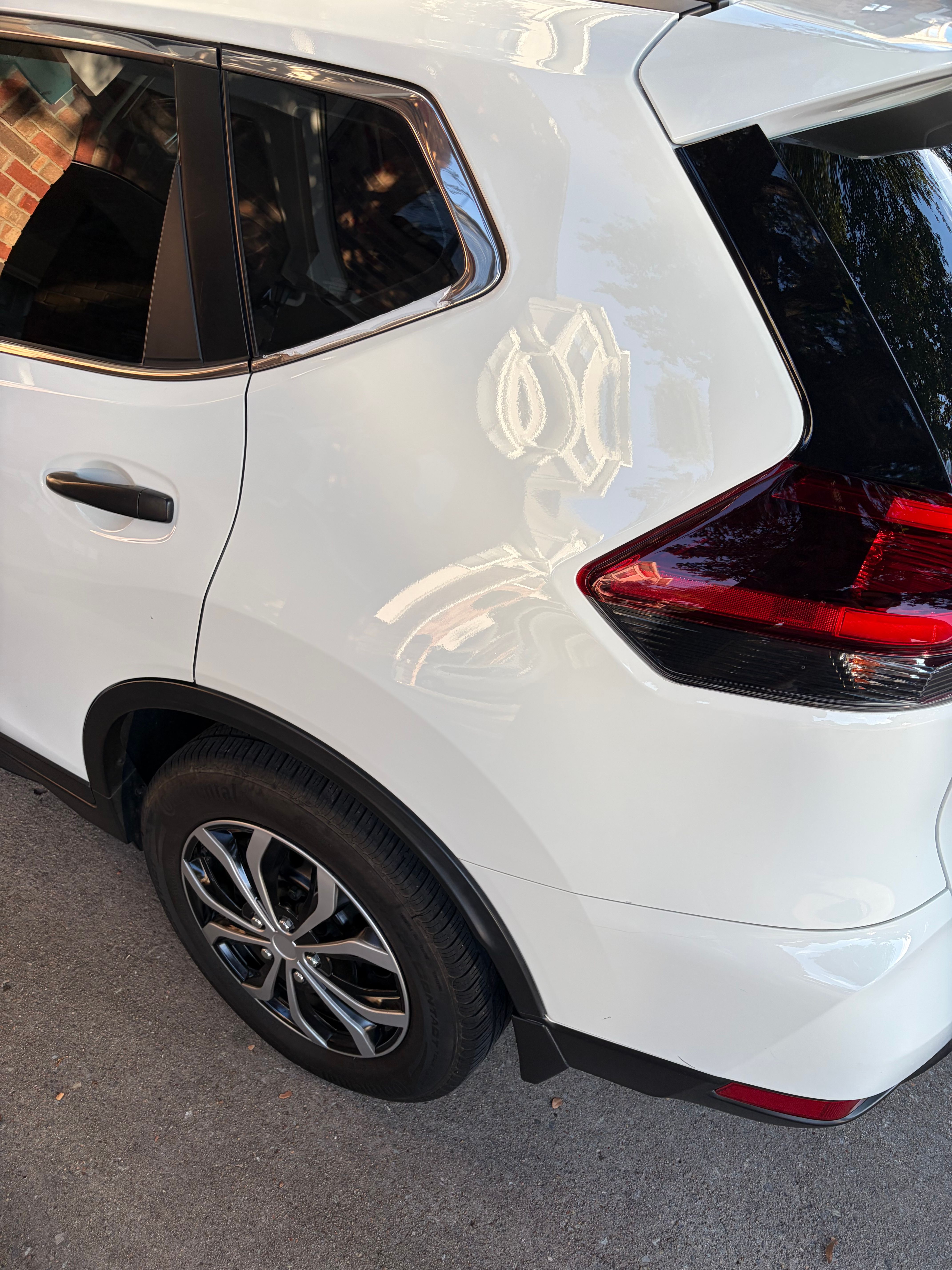 Used 2019 Nissan Rogue S FWD image 6