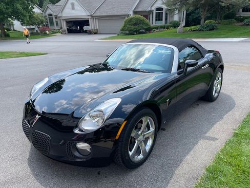 Used 2007 Pontiac Solstice GXP w/ Premium Package RWD image 4
