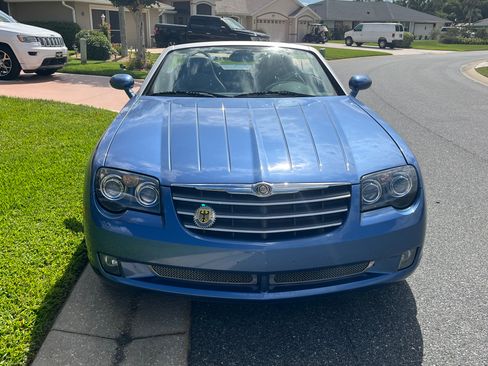 Used 2008 Chrysler Crossfire Limited RWD image 2
