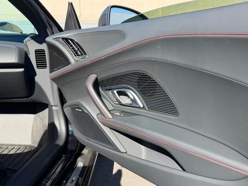 Used 2020 Audi R8 V10 performance image 18