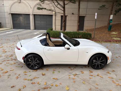 Used 2024 MAZDA MX-5 Miata RF Grand Touring image 15