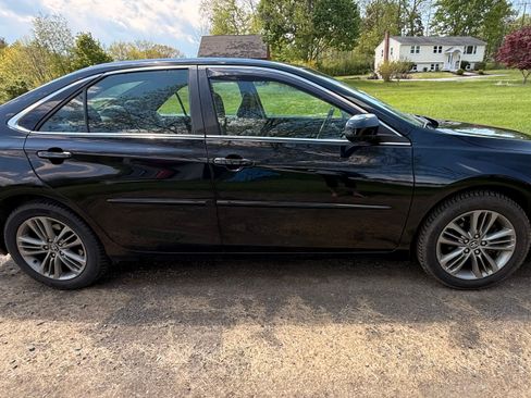 Used 2016 Toyota Camry SE w/ Protection Package (Q2) FWD image 1