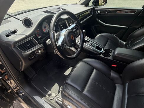 Used 2018 Porsche Macan S AWD/4WD image 18