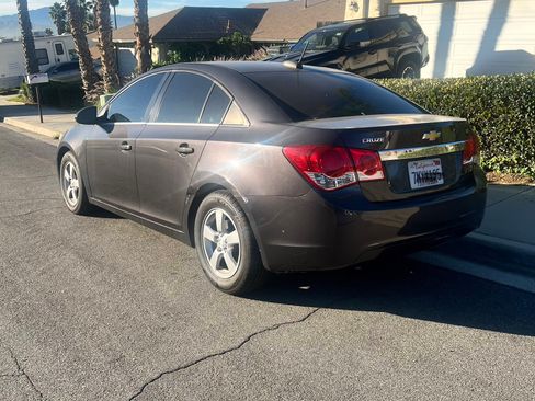 Used 2015 Chevrolet Cruze LT w/ Sun And Sound Package image 2