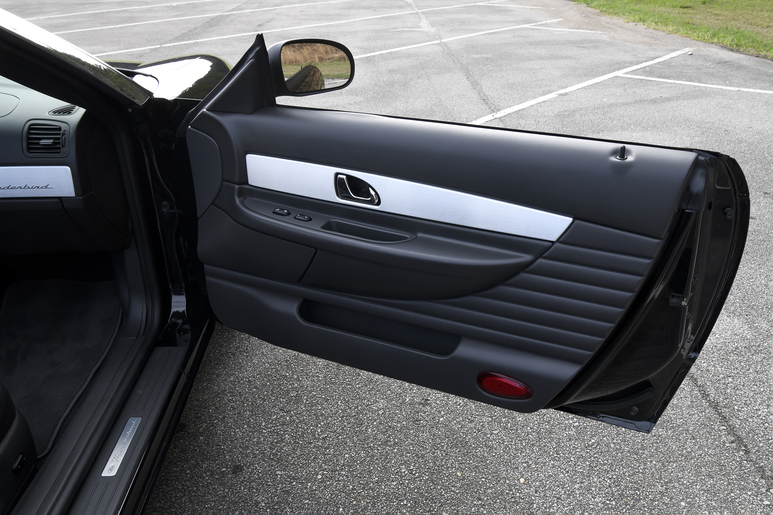 Used 2002 Ford Thunderbird RWD image 22