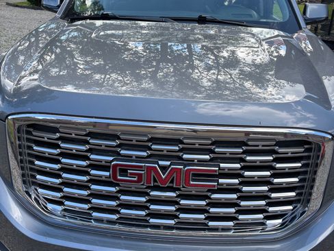 Used 2019 GMC Yukon XL Denali AWD/4WD image 17