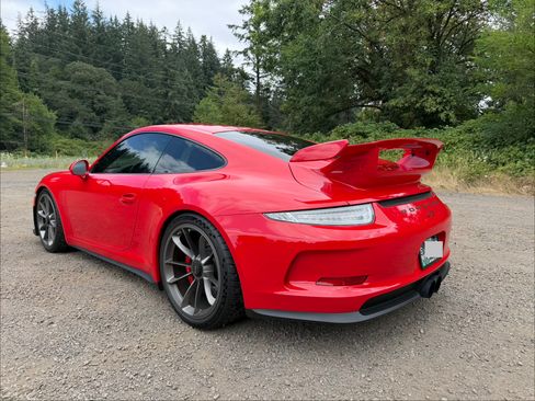 Used 2015 Porsche 911 GT3 RWD image 16