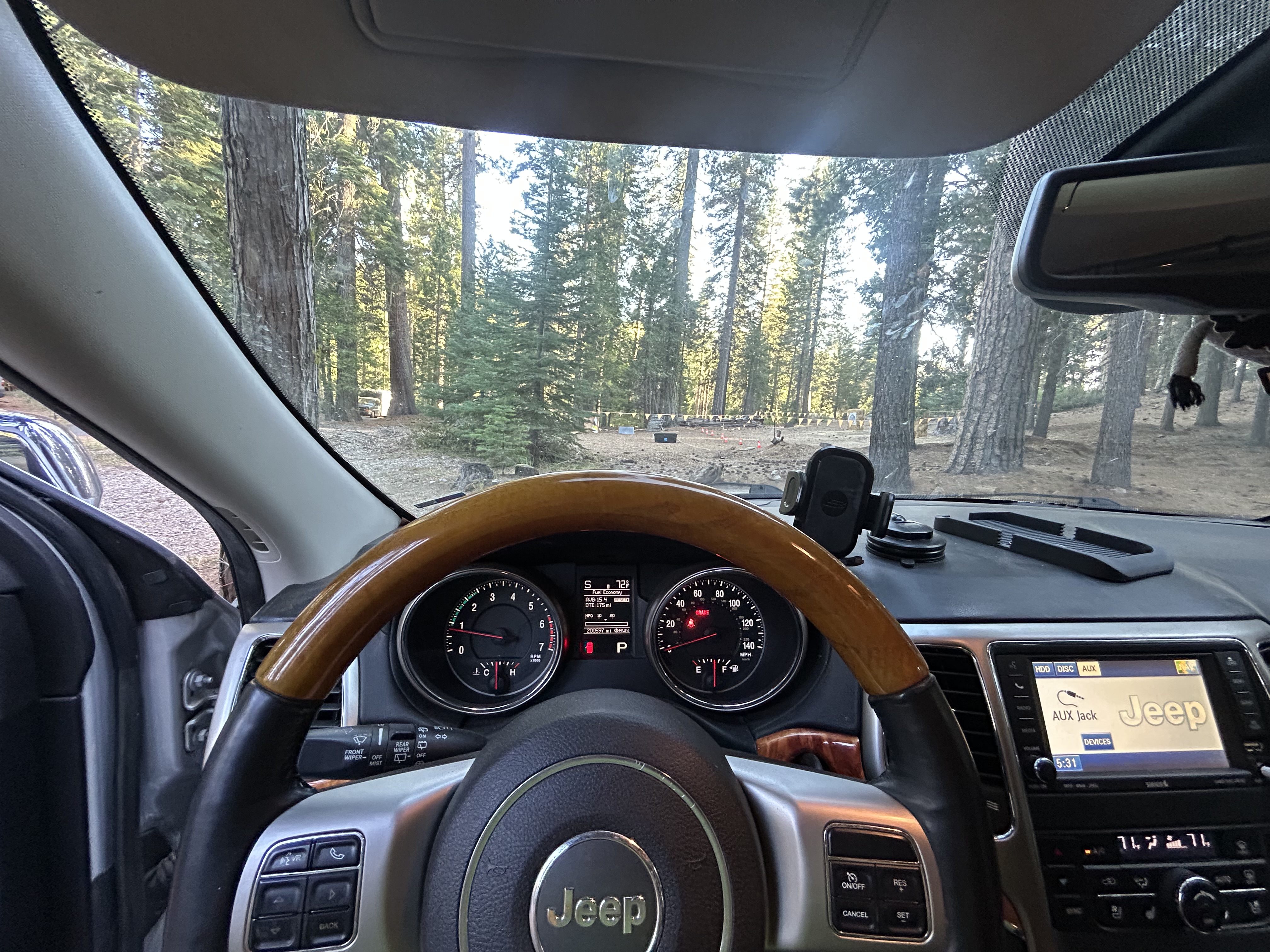 Used 2011 Jeep Grand Cherokee Overland w/ Trailer Tow Group IV RWD image 4