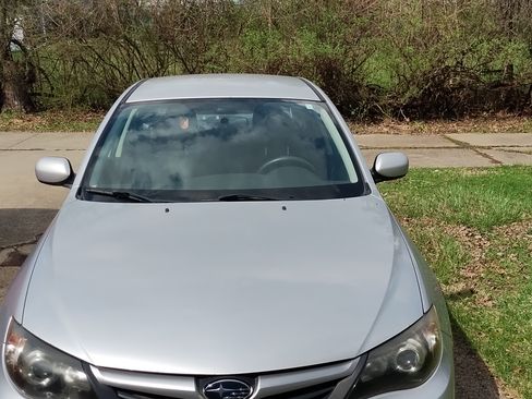 Used 2011 Subaru Impreza 2.5i image 8