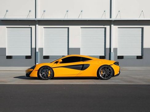 Used 2017 McLaren 570S Coupe image 10
