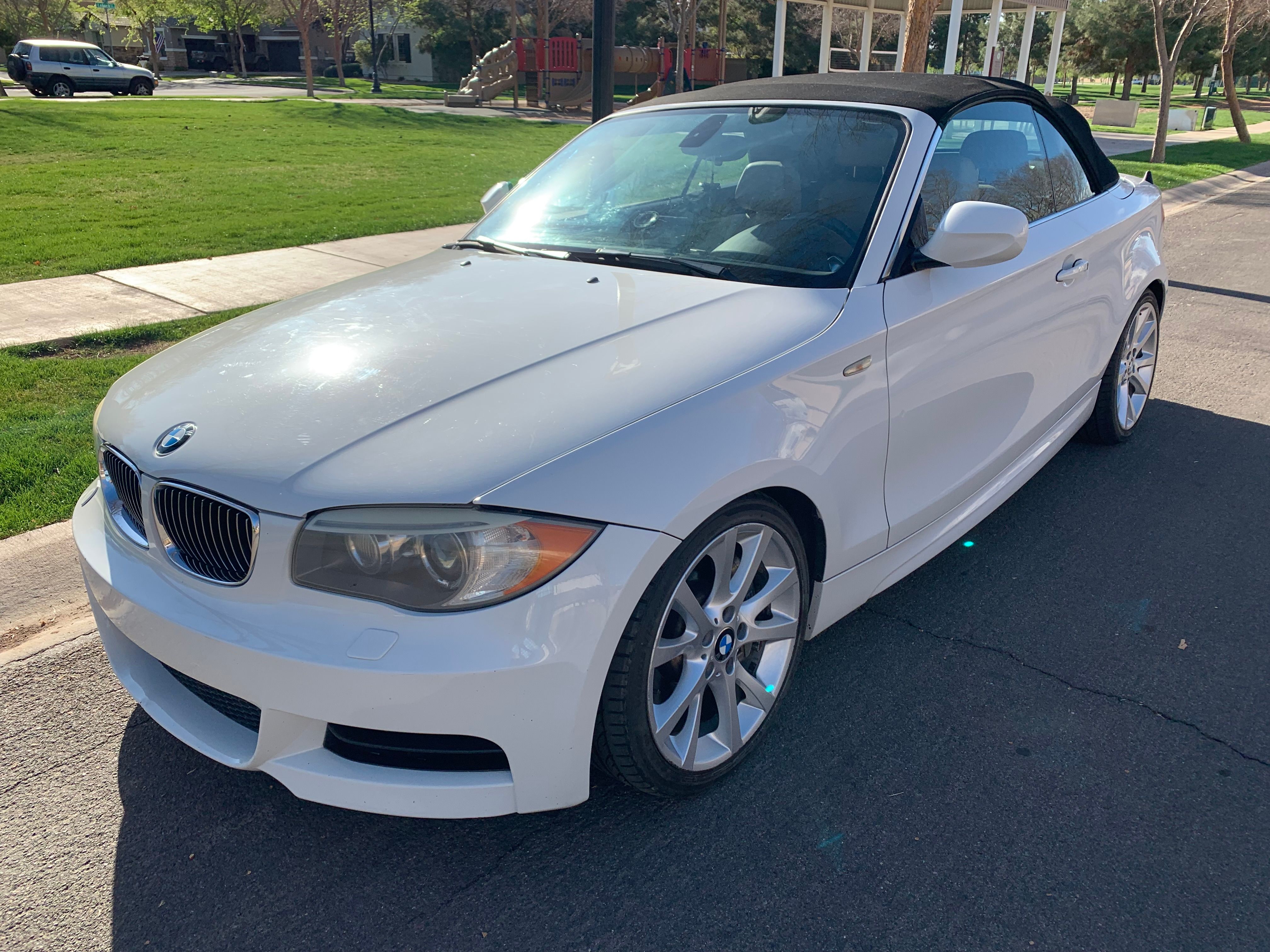 Used 2012 BMW 135i Convertible RWD image 1