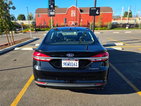 Used 2018 Ford Fusion SE w/ Equipment Group 602A image 8