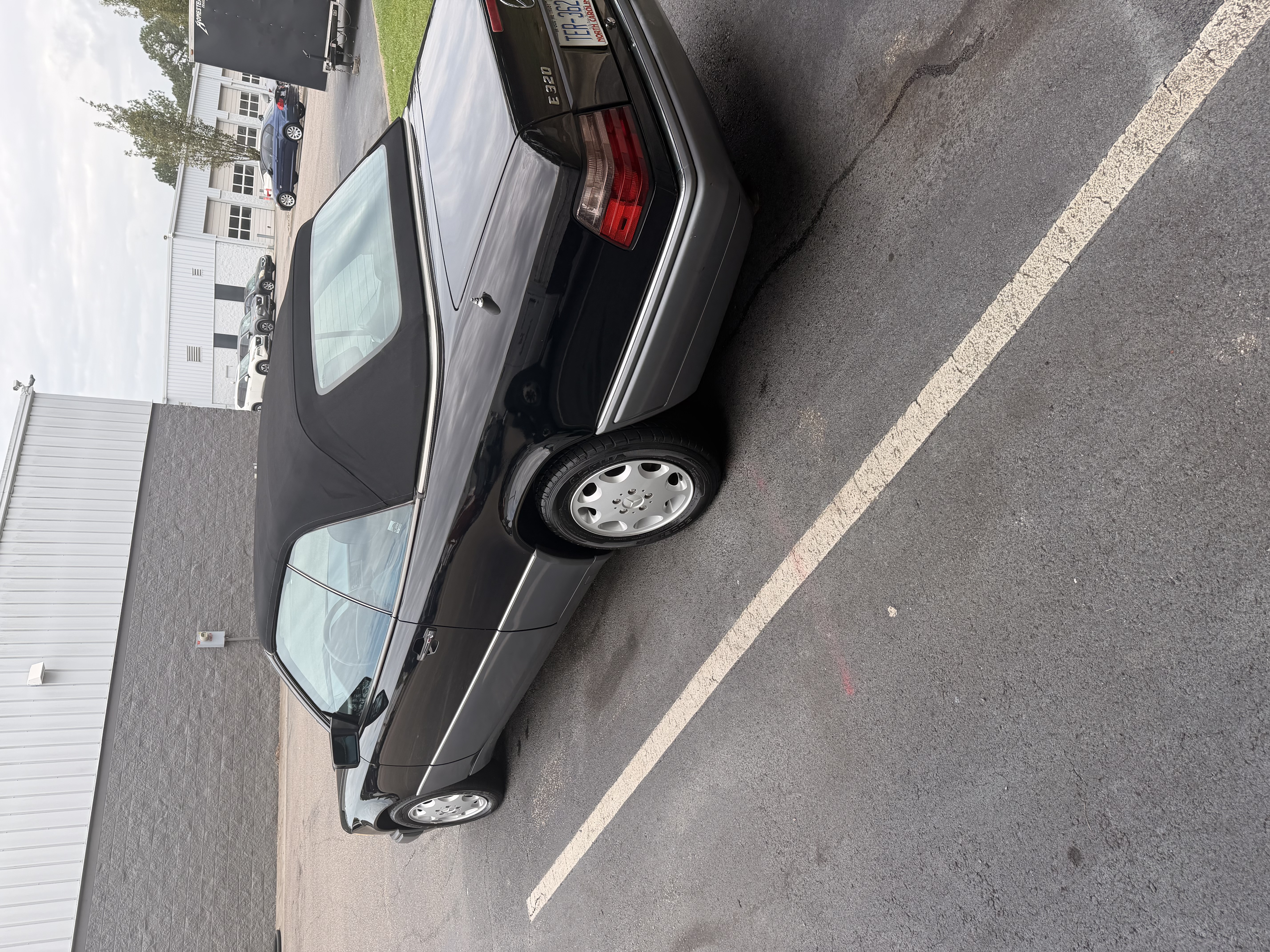 Used 1994 Mercedes-Benz E 320 Convertible image 6