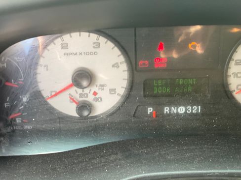 Used 2005 Ford F350 Lariat AWD/4WD image 13