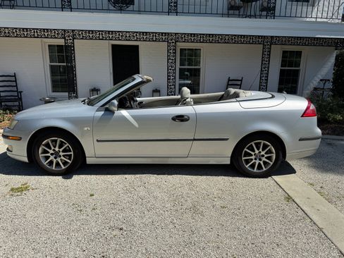 Used 2005 Saab 9-3 Arc FWD image 1
