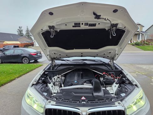 Used 2014 BMW X5 xDrive35i image 9