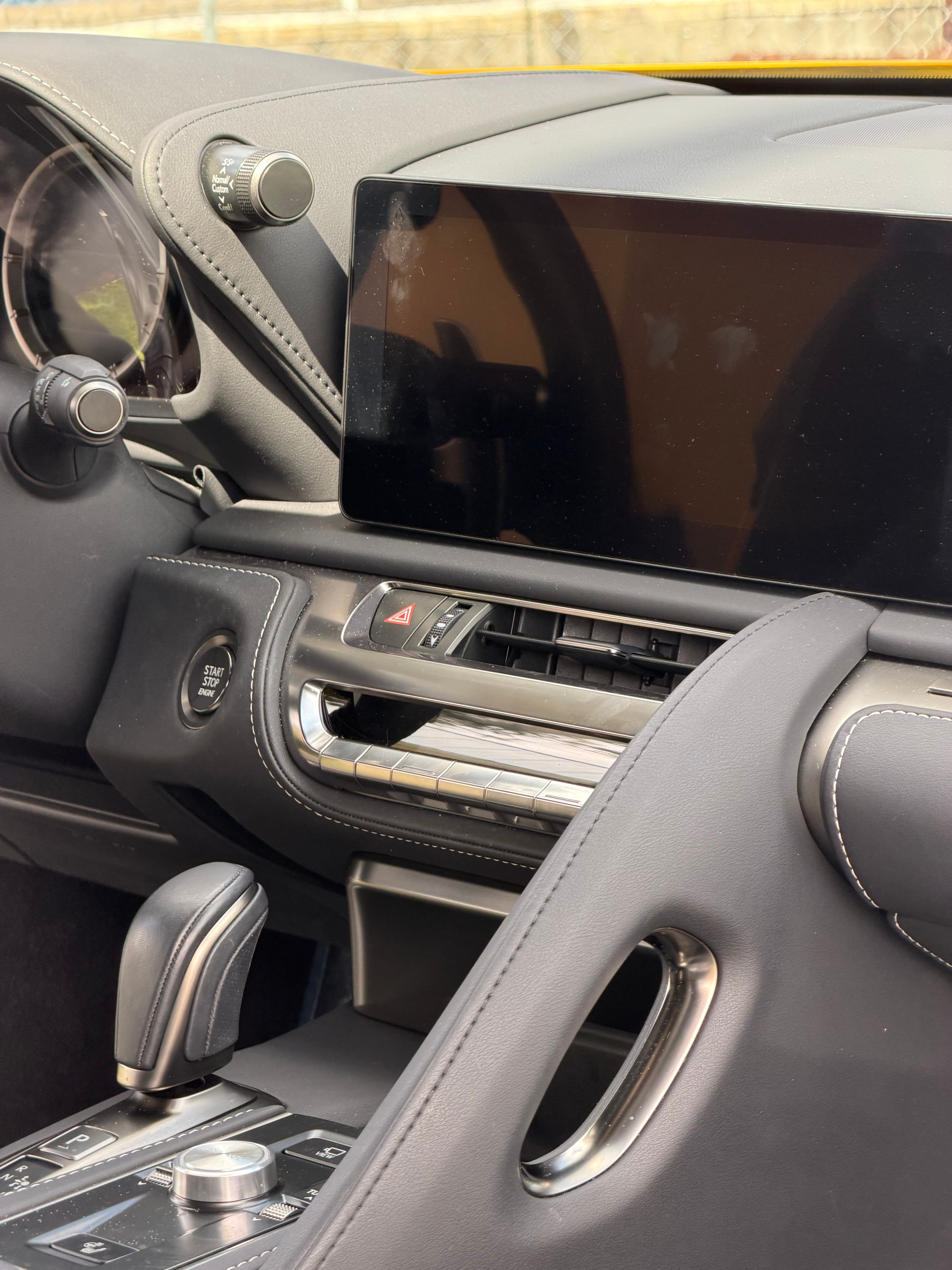 Used 2024 Lexus LC 500 Coupe w/ Touring Package RWD image 10