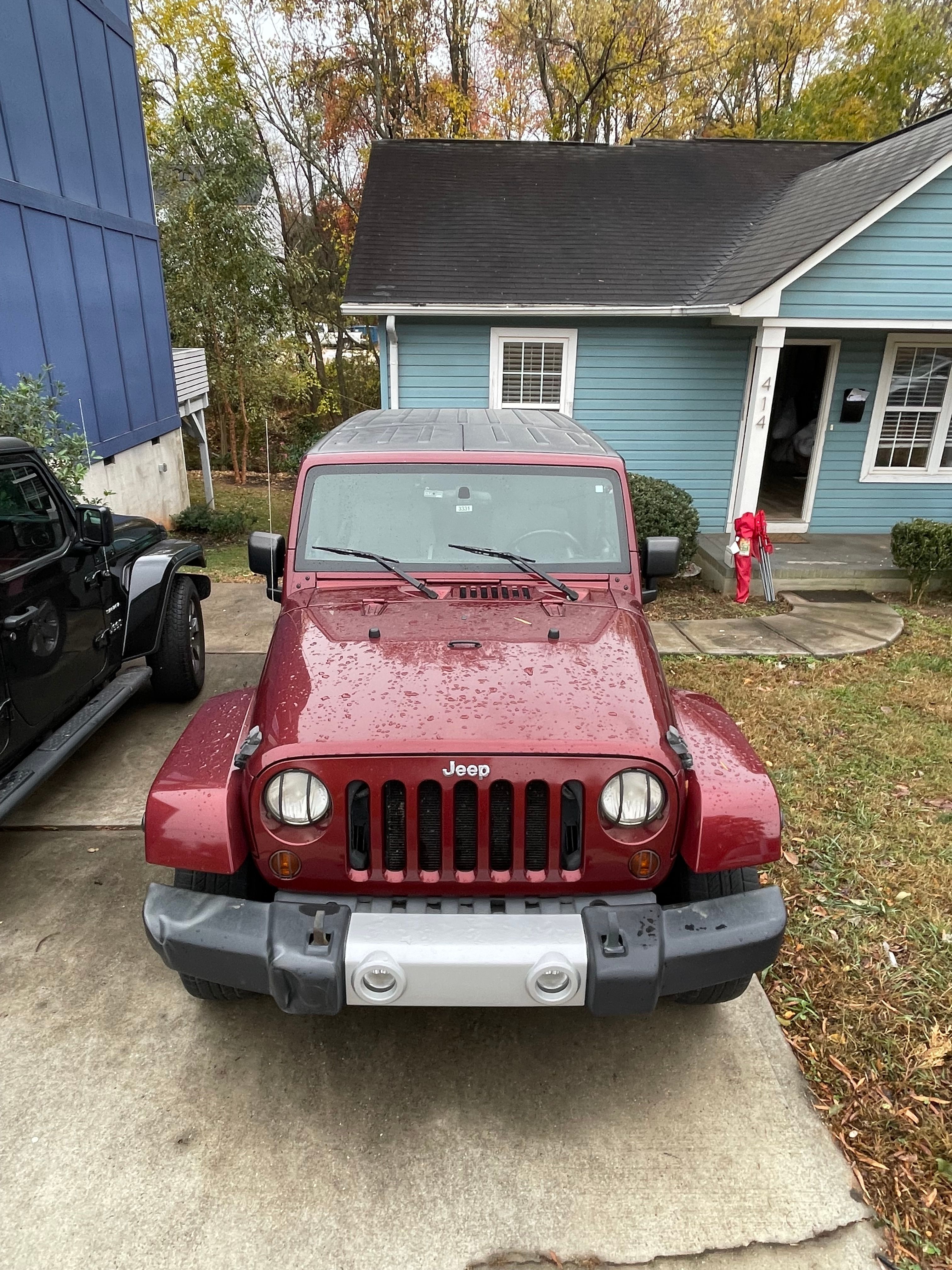 Used 2008 Jeep Wrangler Unlimited Sahara w/ Dual Top Group AWD/4WD image 2