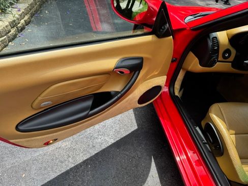 Used 2001 Porsche Boxster RWD image 15