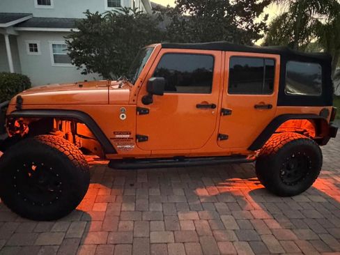 Used 2013 Jeep Wrangler Unlimited Sport AWD/4WD image 4