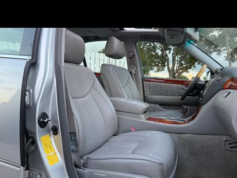 Used 2004 Lexus LS 430 image 6