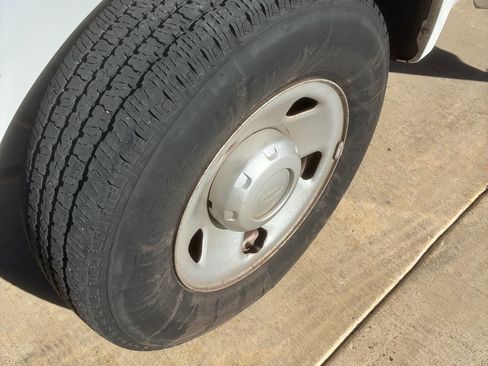 Used 2009 Ford F250 XL image 16