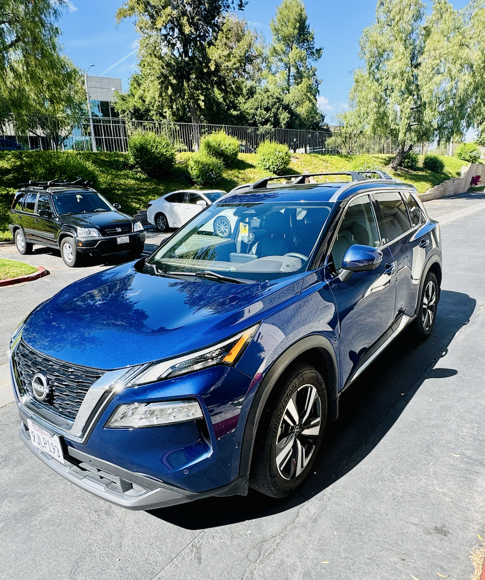 Used 2023 Nissan Rogue SL w/ SL Premium Package FWD image 2