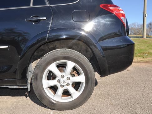 Used 2011 Toyota RAV4 Limited image 12