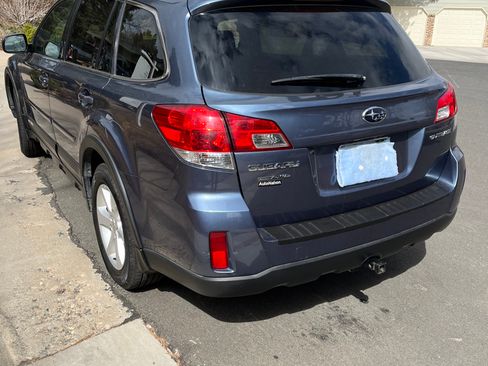 Used 2014 Subaru Outback 2.5i Premium image 4