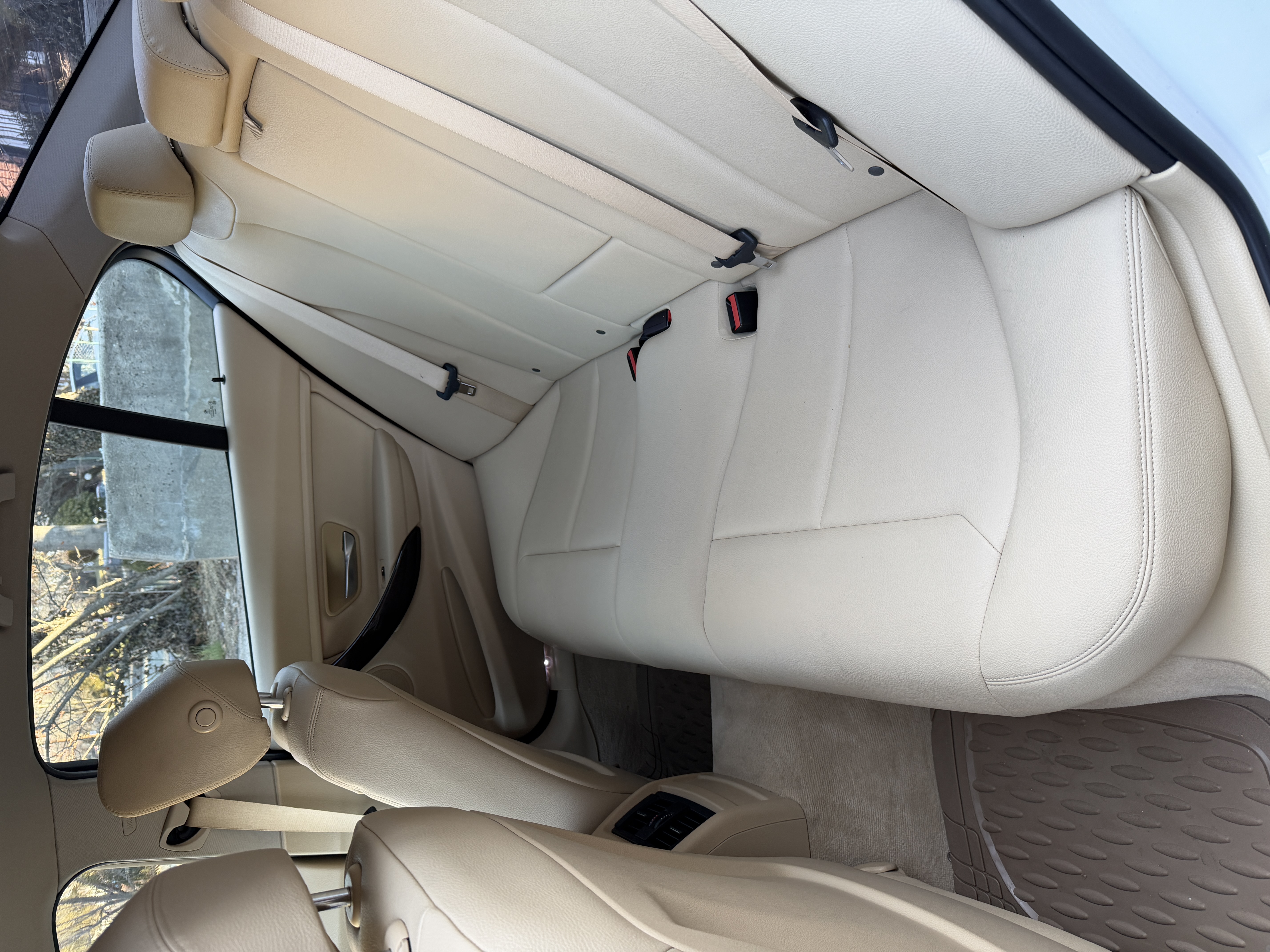 Used 2015 BMW 320i Sedan RWD image 10