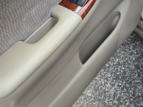 Used 2005 Toyota Corolla LE image 8