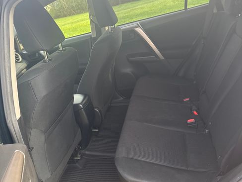 Used 2018 Toyota RAV4 LE w/ All Weather Liner Package image 8