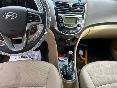 Used 2013 Hyundai Accent GLS w/ Premium Pkg image 14