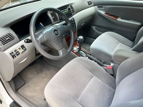 Used 2005 Toyota Corolla LE FWD image 10