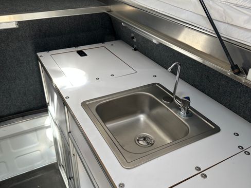 Used 2015 RAM 2500 Tradesman w/ Chrome Appearance Group AWD/4WD image 23