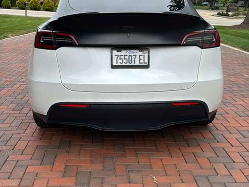 Used 2023 Tesla Model Y Long Range AWD/4WD image 5