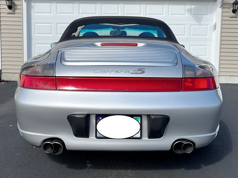 Used 2004 Porsche 911 Carrera 4S image 5