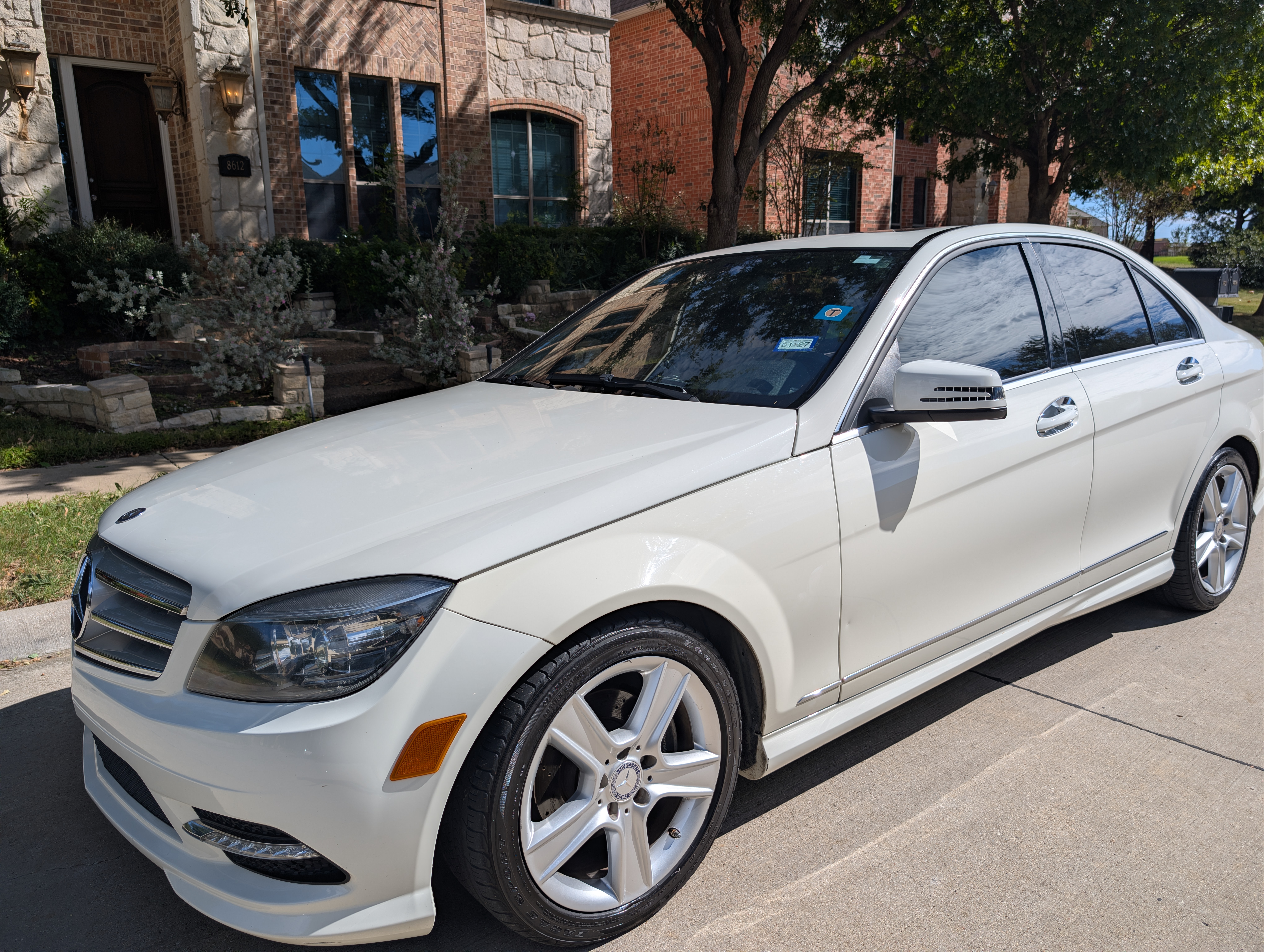 Used 2011 Mercedes-Benz C 300 Sedan image 12