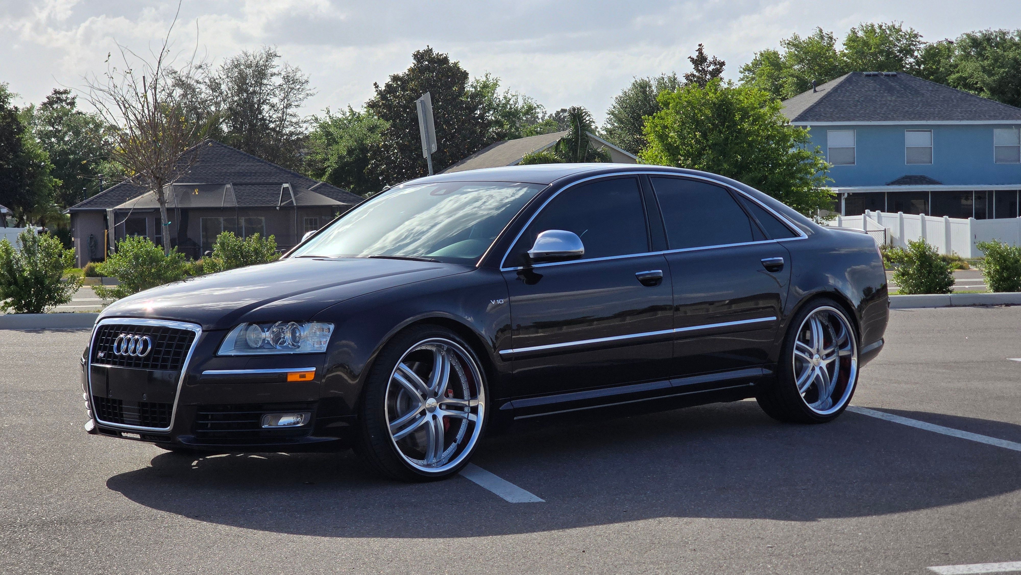 Used 2009 Audi S8 AWD/4WD image 6